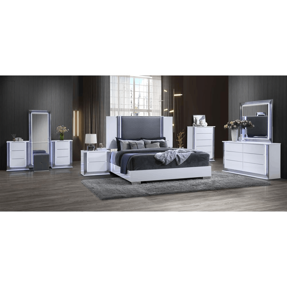 Smooth White Kingsize bedroom set