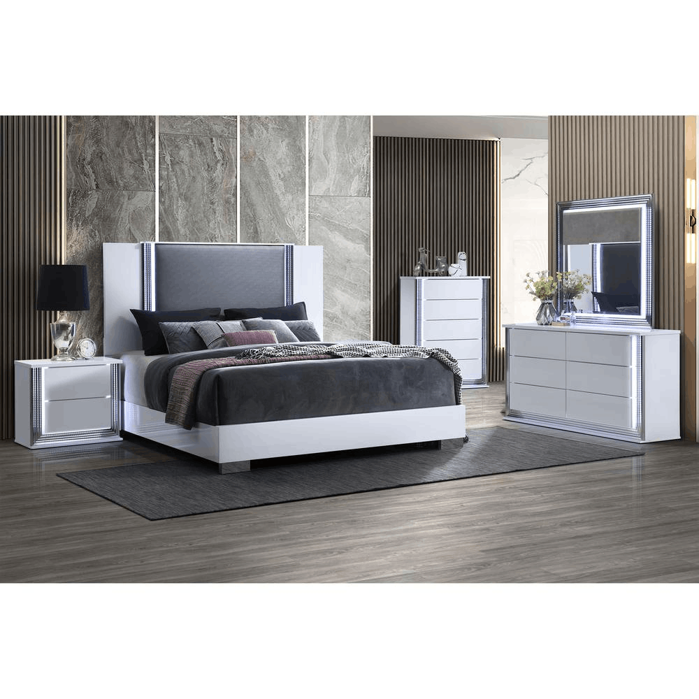 Smooth White Kingsize bedroom set